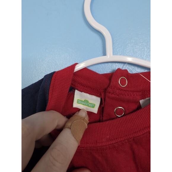 Vintage 18 Months Sesame Street Elmo Tee Light Embroidered Snap Back Closure - Picture 4 of 8